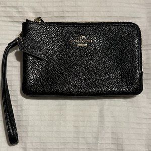 Coach Double Corner Zip Wristlet